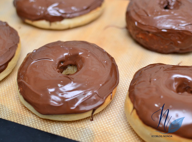 Donuts veganos de chocolate al horno | Receta Vegana | Ecoblog Nonoa